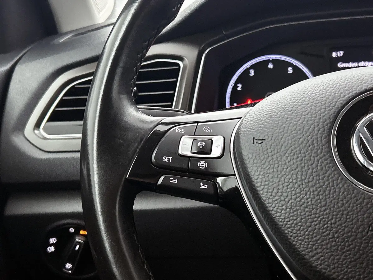 1.5 TSI Style | ACHTERUITRIJCAMERA | TREKHAAK | NAVIGATIE | APPLE CARPLAY / ANDROID AUTO | ALL SEASON BANDEN | CLIMATE CONTROL