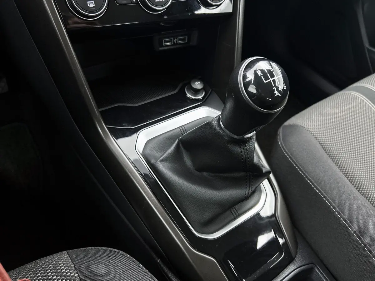 1.5 TSI Style | ACHTERUITRIJCAMERA | TREKHAAK | NAVIGATIE | APPLE CARPLAY / ANDROID AUTO | ALL SEASON BANDEN | CLIMATE CONTROL
