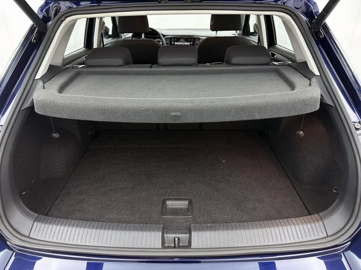 1.5 TSI Style | ACHTERUITRIJCAMERA | TREKHAAK | NAVIGATIE | APPLE CARPLAY / ANDROID AUTO | ALL SEASON BANDEN | CLIMATE CONTROL