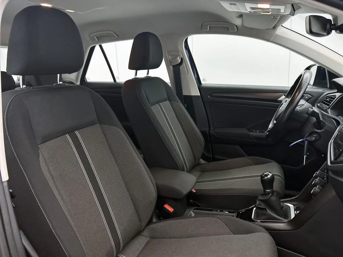 1.5 TSI Style | ACHTERUITRIJCAMERA | TREKHAAK | NAVIGATIE | APPLE CARPLAY / ANDROID AUTO | ALL SEASON BANDEN | CLIMATE CONTROL