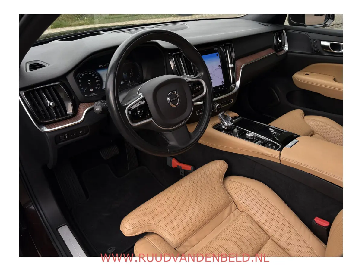 T6 Recharge AWD 84%SOH HEADUP / H&K / PANODAK /  ACC / KEYLESS / 360* / TREKHAAK