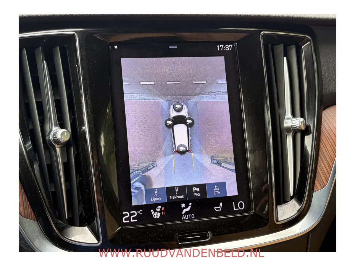 T6 Recharge AWD 84%SOH HEADUP / H&K / PANODAK /  ACC / KEYLESS / 360* / TREKHAAK
