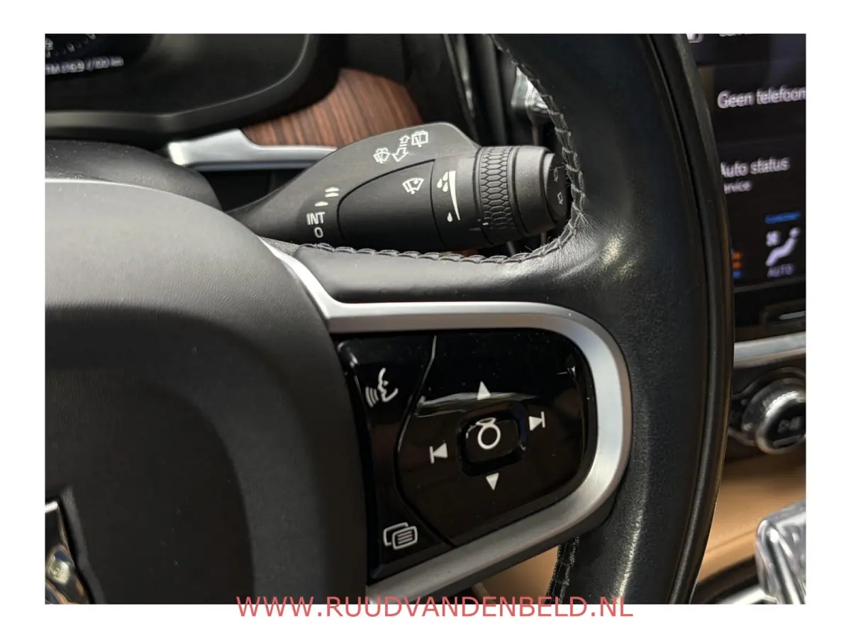 T6 Recharge AWD 84%SOH HEADUP / H&K / PANODAK /  ACC / KEYLESS / 360* / TREKHAAK