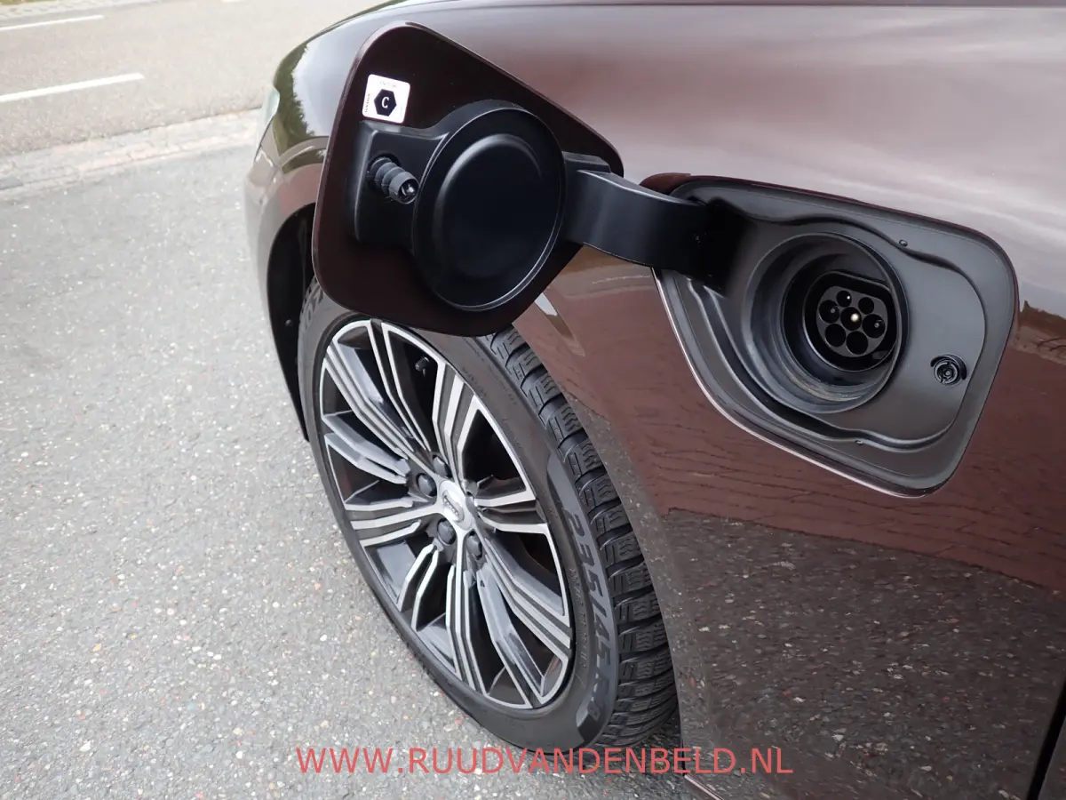 T6 Recharge AWD 84%SOH HEADUP / H&K / PANODAK /  ACC / KEYLESS / 360* / TREKHAAK