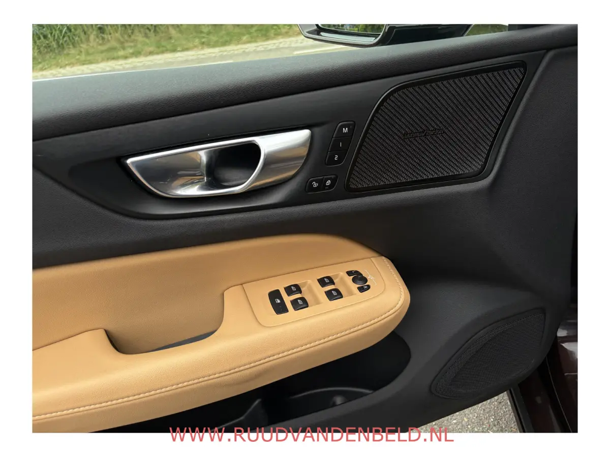 T6 Recharge AWD 84%SOH HEADUP / H&K / PANODAK /  ACC / KEYLESS / 360* / TREKHAAK