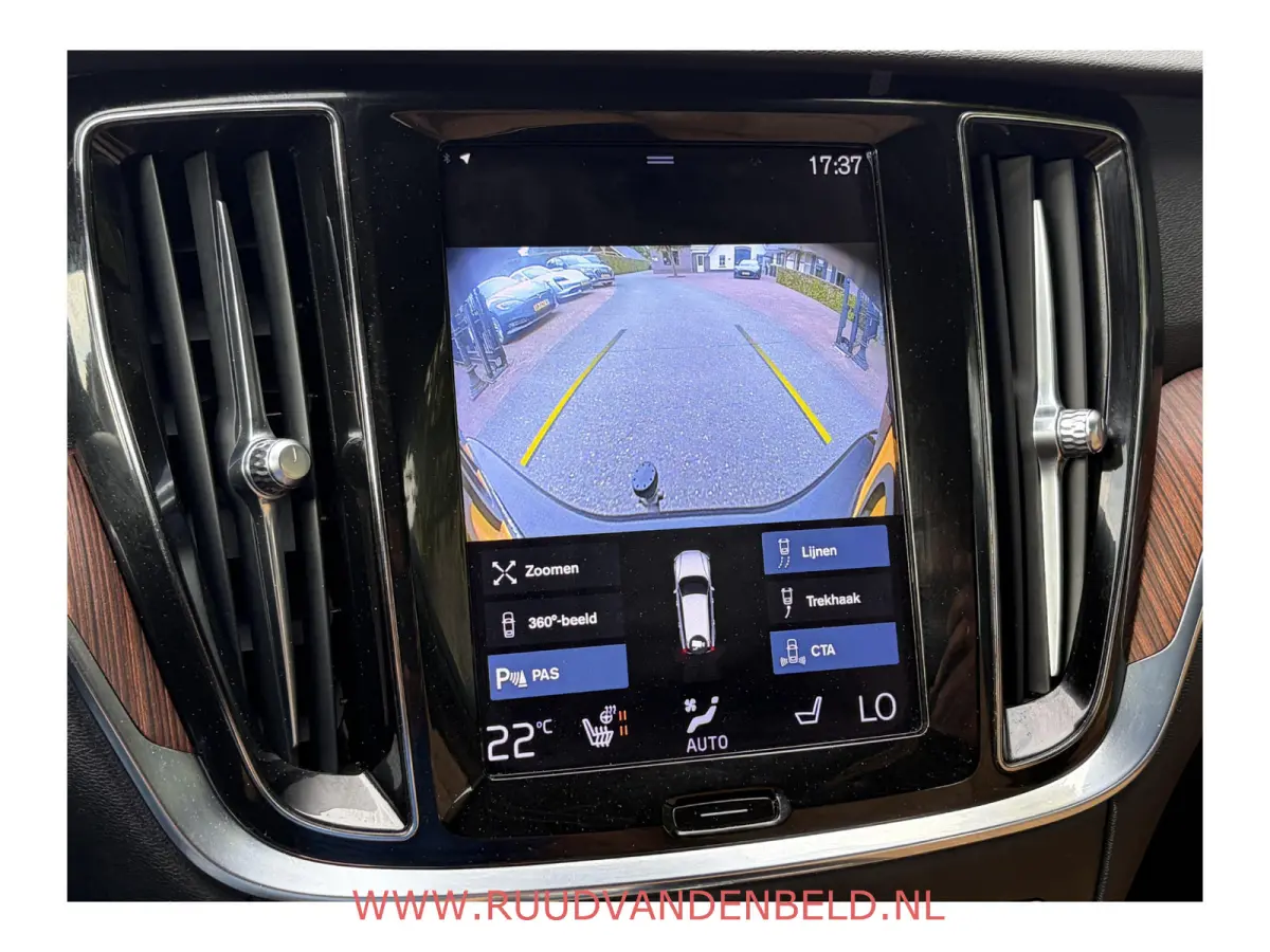 T6 Recharge AWD 84%SOH HEADUP / H&K / PANODAK /  ACC / KEYLESS / 360* / TREKHAAK