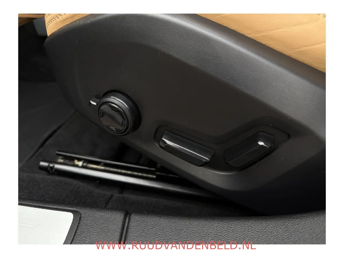 T6 Recharge AWD 84%SOH HEADUP / H&K / PANODAK /  ACC / KEYLESS / 360* / TREKHAAK