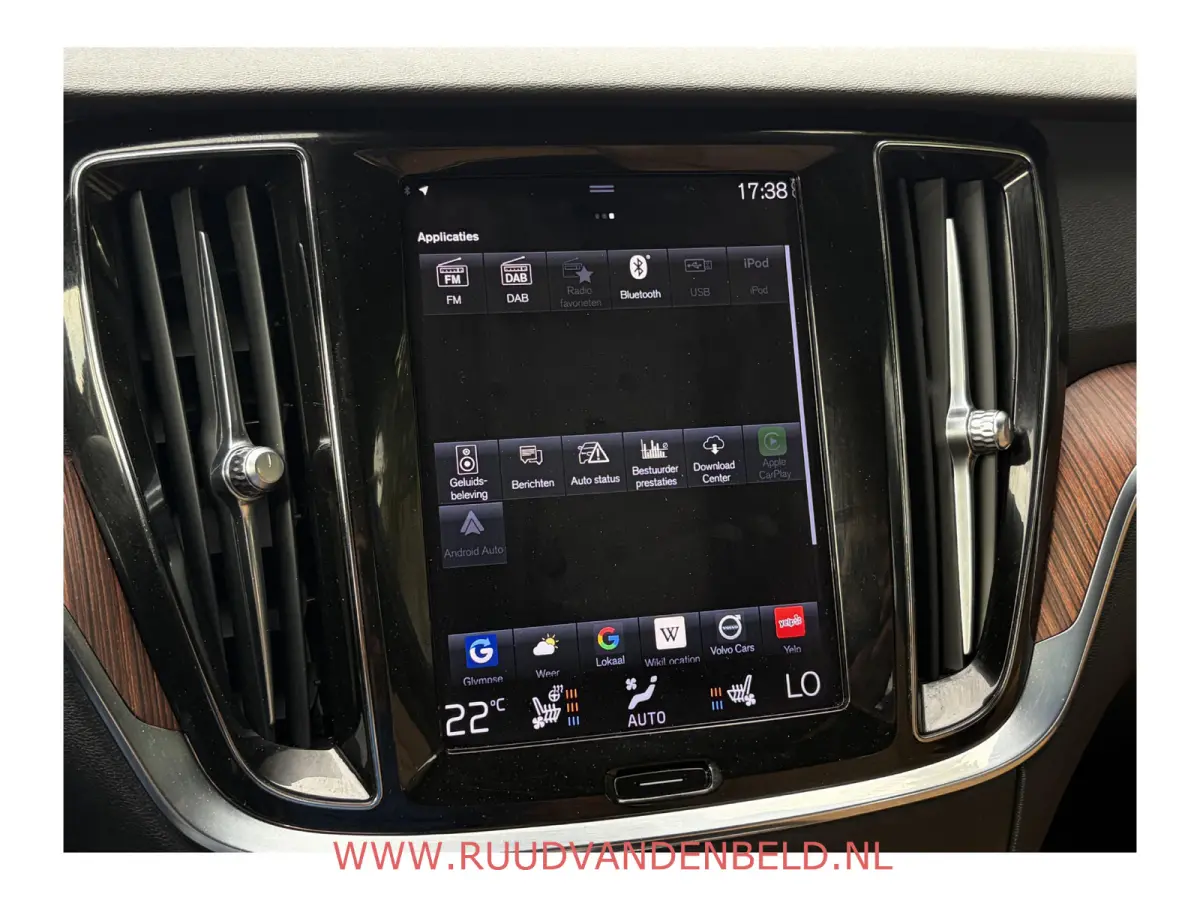 T6 Recharge AWD 84%SOH HEADUP / H&K / PANODAK /  ACC / KEYLESS / 360* / TREKHAAK