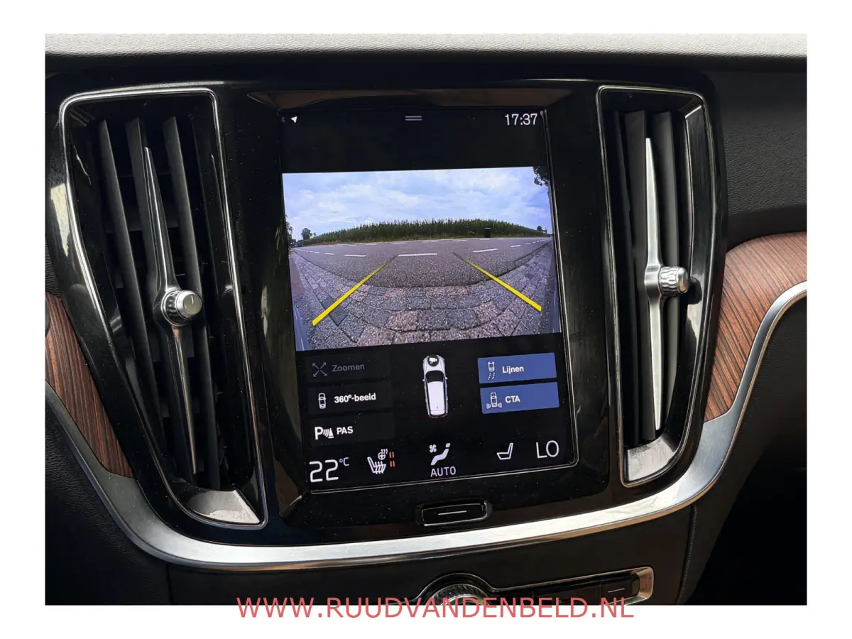 T6 Recharge AWD 84%SOH HEADUP / H&K / PANODAK /  ACC / KEYLESS / 360* / TREKHAAK