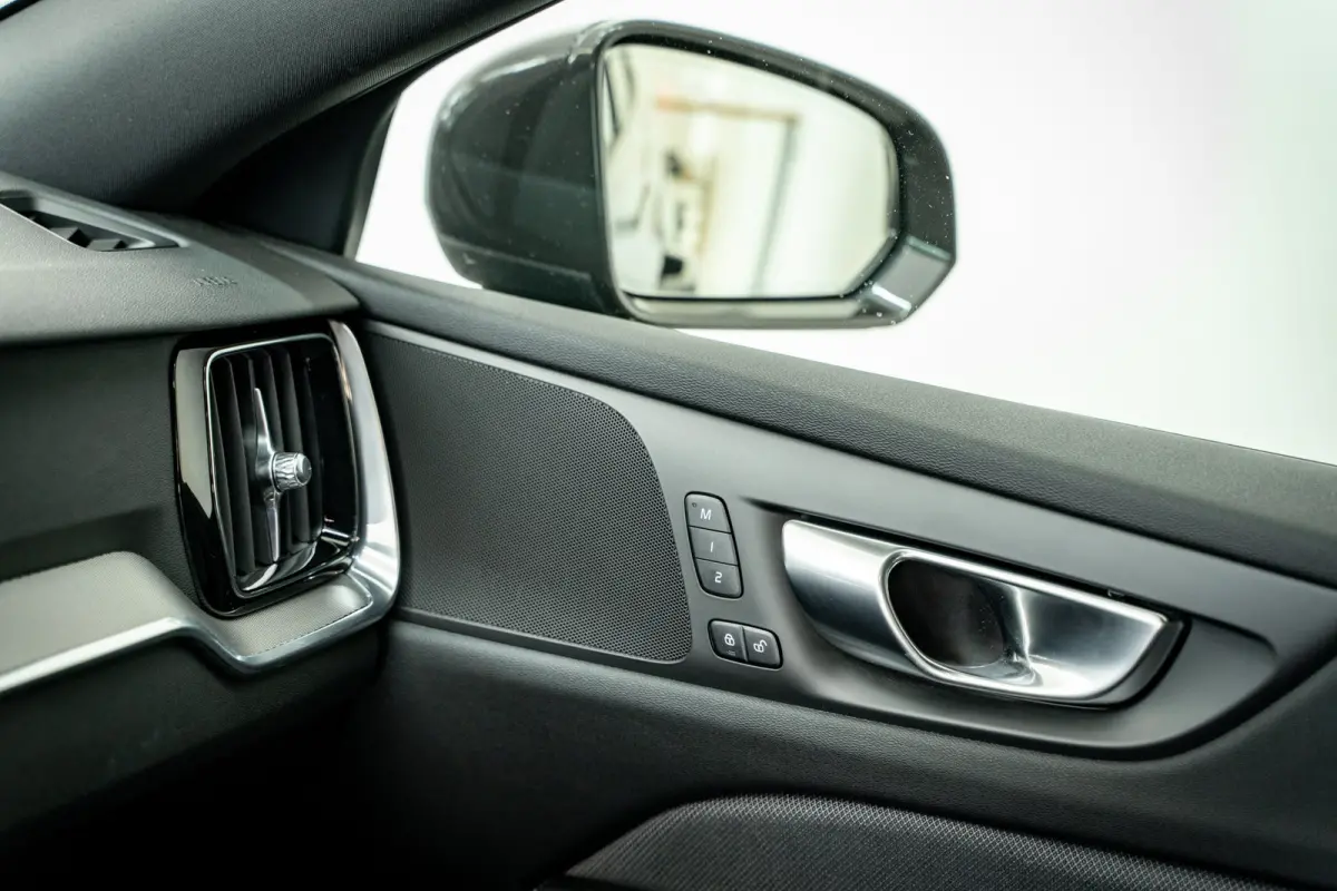 V60 B5 250PK Plus Bright Cross Country | Trekhaak | Adap cruise | Getint Glas | 19'' | Stoel verw.