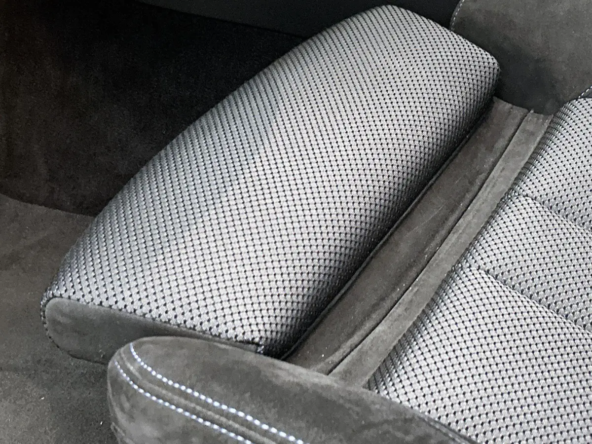 530e iPerformance High Executive | ACHTERUITRIJCAMERA | APPLE CARPLAY - ANDROID AUTO | STOELVERWARMING | NAVIGATIE | ELEKTRISCHE KOFFERKLEP | ELEKTRISCHE STOELEN | SFEERVERLICHTING |