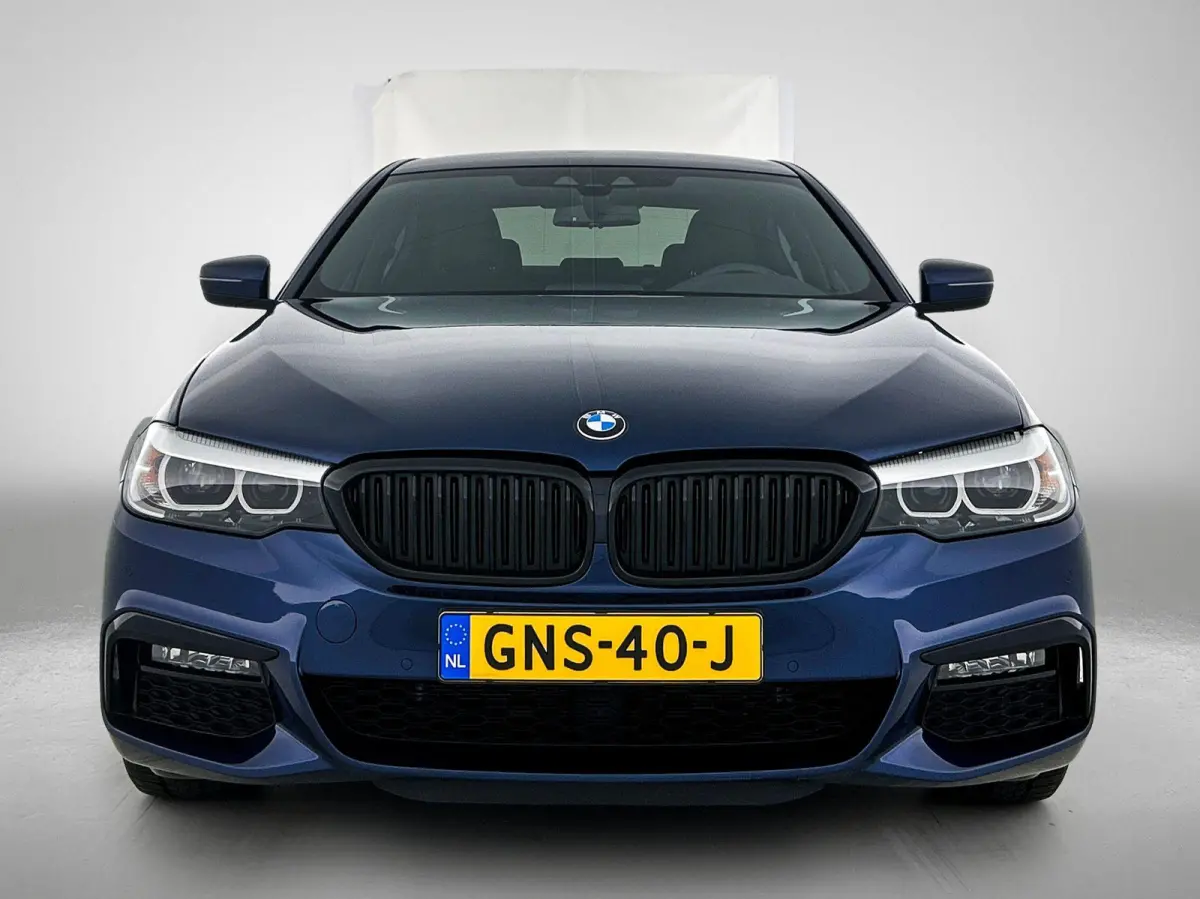 530e iPerformance High Executive | ACHTERUITRIJCAMERA | APPLE CARPLAY - ANDROID AUTO | STOELVERWARMING | NAVIGATIE | ELEKTRISCHE KOFFERKLEP | ELEKTRISCHE STOELEN | SFEERVERLICHTING |