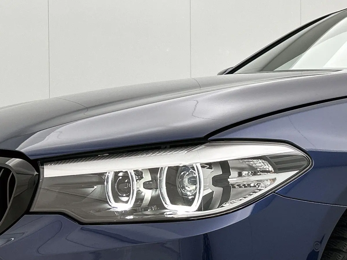 530e iPerformance High Executive | ACHTERUITRIJCAMERA | APPLE CARPLAY - ANDROID AUTO | STOELVERWARMING | NAVIGATIE | ELEKTRISCHE KOFFERKLEP | ELEKTRISCHE STOELEN | SFEERVERLICHTING |