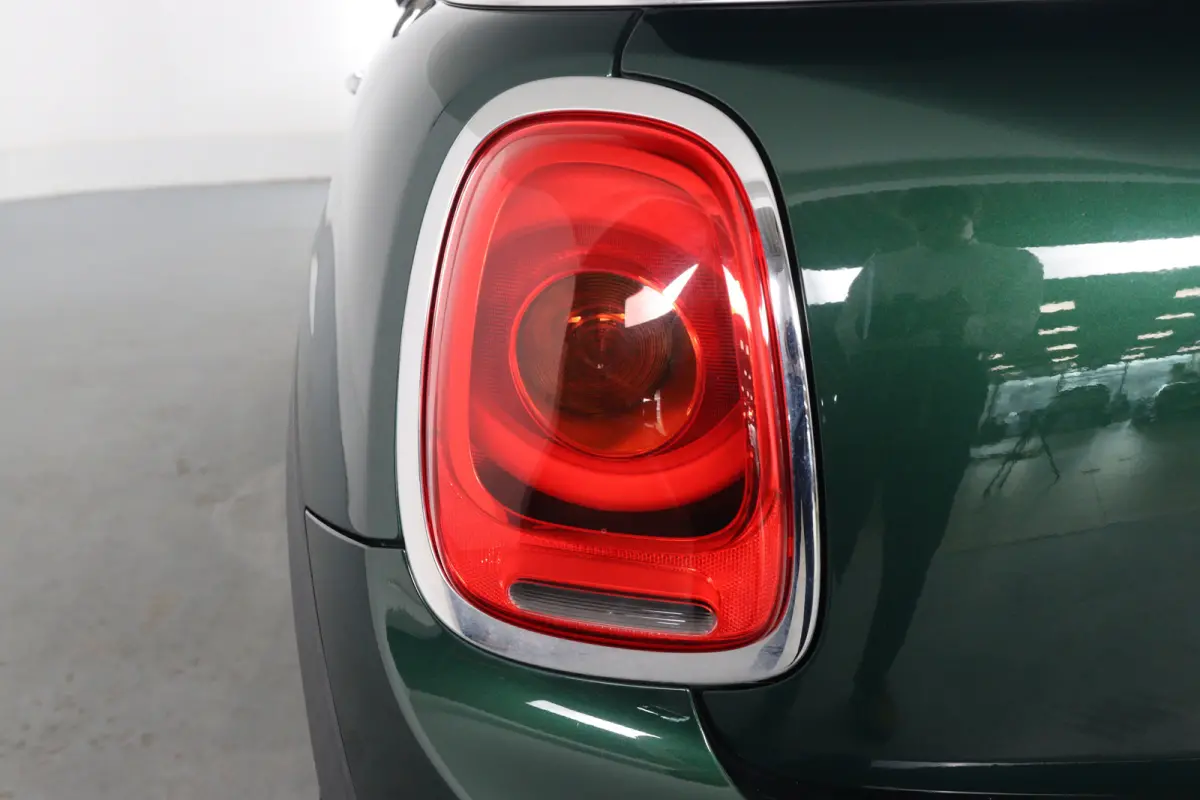 2.0 S Chili | Leder | LED | Camera | Navi | Stoelverwarming | Clima | Parkeersensoren V+A | Lichtmetalen Velgen | Cruise Control