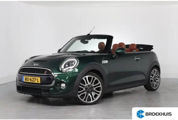 2.0 S Chili | Leder | LED | Camera | Navi | Stoelverwarming | Clima | Parkeersensoren V+A | Lichtmetalen Velgen | Cruise Control