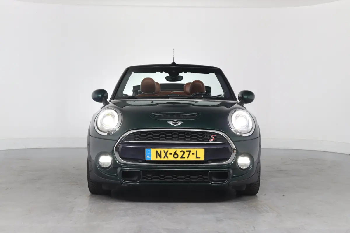 2.0 S Chili | Leder | LED | Camera | Navi | Stoelverwarming | Clima | Parkeersensoren V+A | Lichtmetalen Velgen | Cruise Control