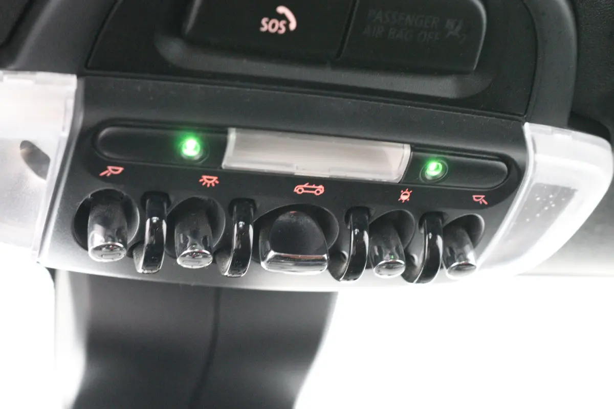 2.0 S Chili | Leder | LED | Camera | Navi | Stoelverwarming | Clima | Parkeersensoren V+A | Lichtmetalen Velgen | Cruise Control