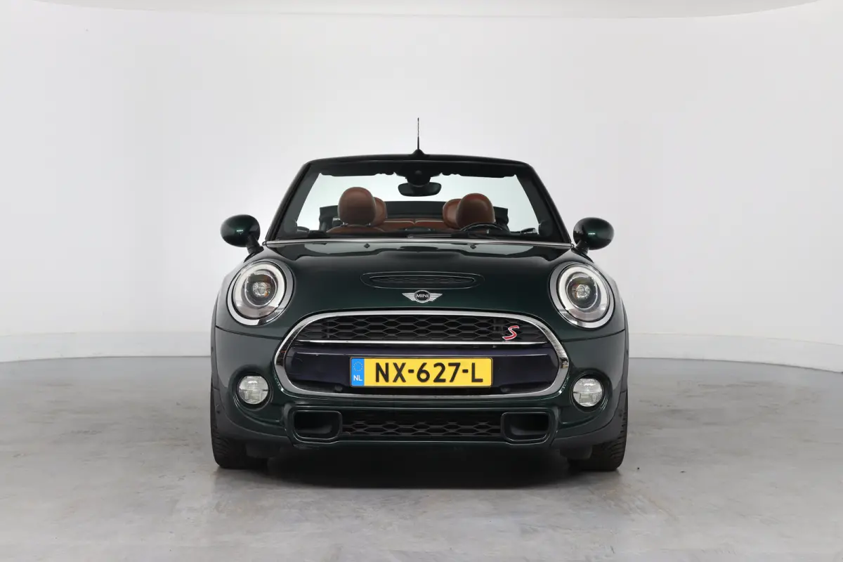 2.0 S Chili | Leder | LED | Camera | Navi | Stoelverwarming | Clima | Parkeersensoren V+A | Lichtmetalen Velgen | Cruise Control
