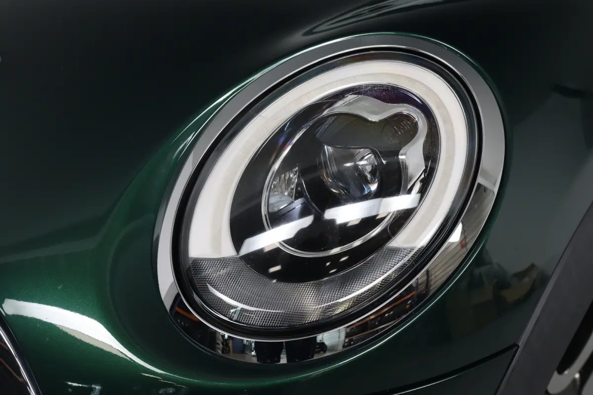 2.0 S Chili | Leder | LED | Camera | Navi | Stoelverwarming | Clima | Parkeersensoren V+A | Lichtmetalen Velgen | Cruise Control