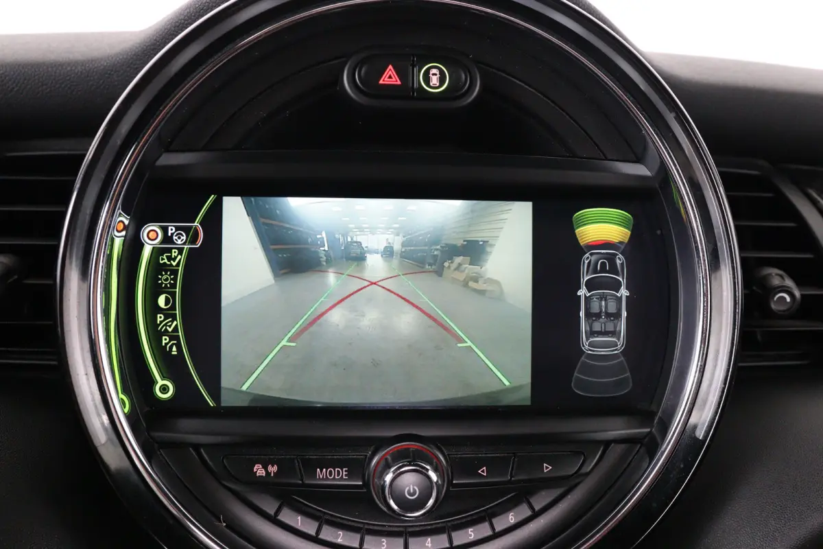 2.0 S Chili | Leder | LED | Camera | Navi | Stoelverwarming | Clima | Parkeersensoren V+A | Lichtmetalen Velgen | Cruise Control