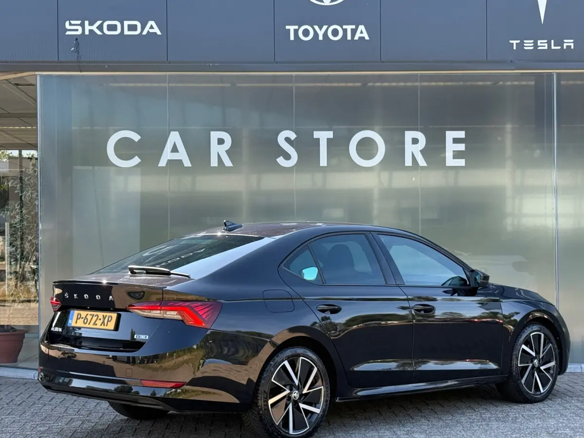 1.0 TSI DSG 110pk SPORT Navi|Clima|Stoelverw|ACC|Dealer Onderhouden
