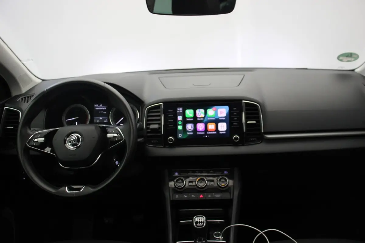 1.0 TSI Business Edition - Panorama, Carplay, Cruise, Clima