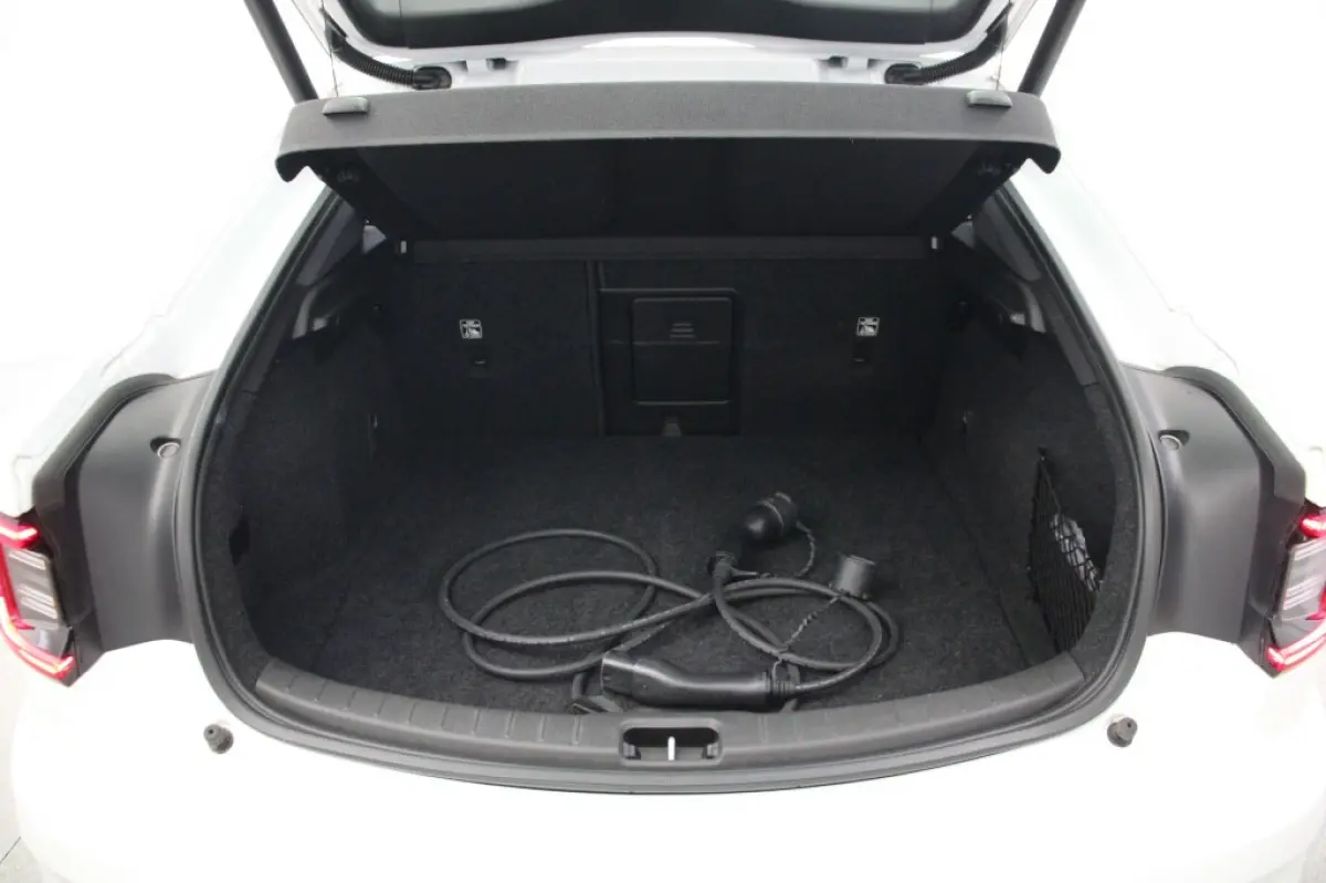 Standard Range Single Motor 63kWh - Carplay, Camera, Stoel/Stuur verwarming SOH 93,57%