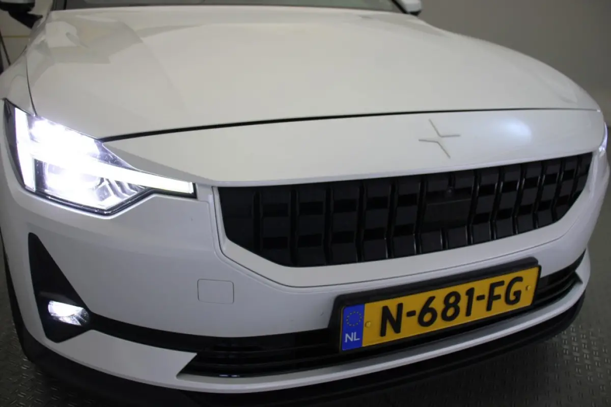 Standard Range Single Motor 63kWh - Carplay, Camera, Stoel/Stuur verwarming SOH 93,57%