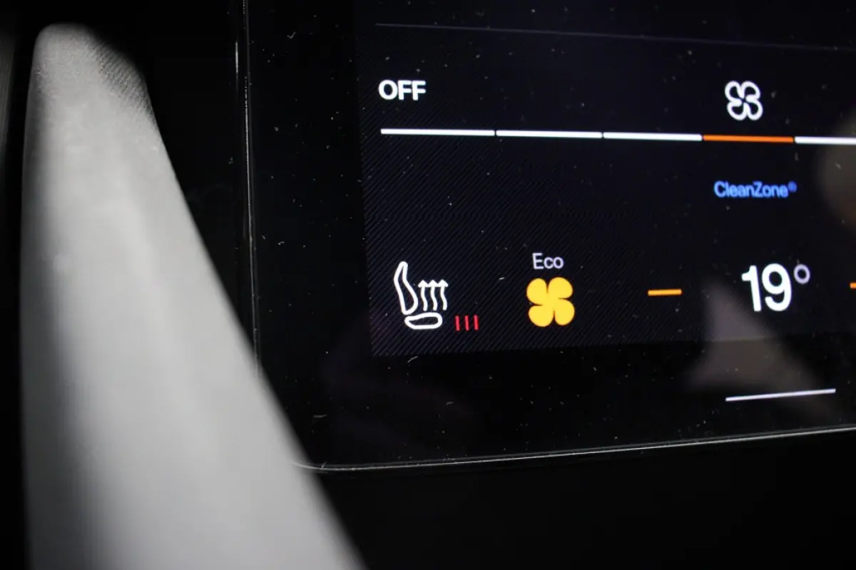 Standard Range Single Motor 63kWh - Carplay, Camera, Stoel/Stuur verwarming SOH 93,57%