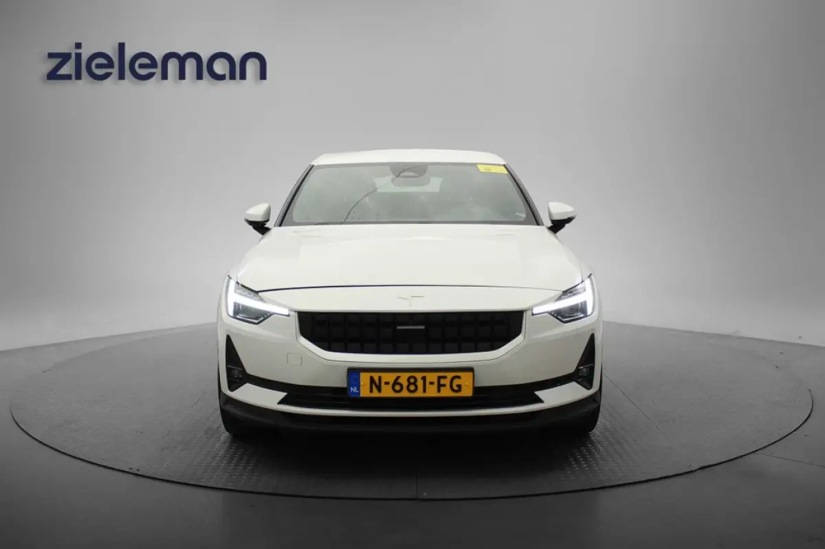 Standard Range Single Motor 63kWh - Carplay, Camera, Stoel/Stuur verwarming SOH 93,57%