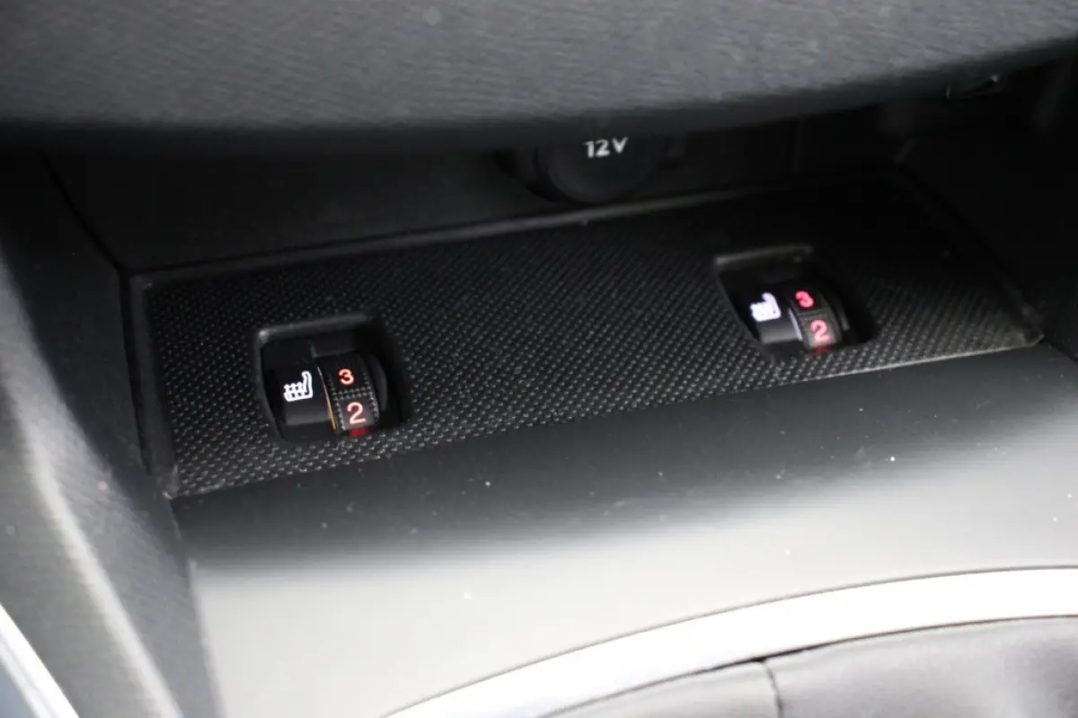 1.5 BlueHDI Allure - Carplay, Massage, Stoelverw. Trekhaak