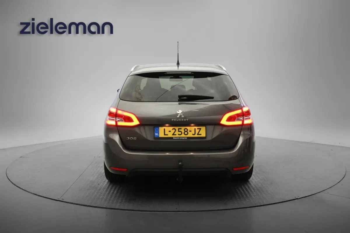 1.5 BlueHDI Allure - Carplay, Massage, Stoelverw. Trekhaak