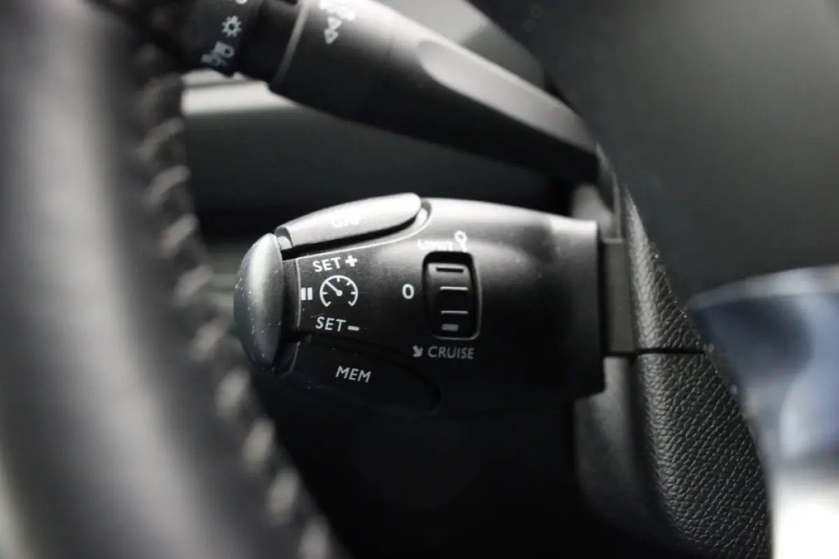1.5 BlueHDI Allure - Carplay, Massage, Stoelverw. Trekhaak