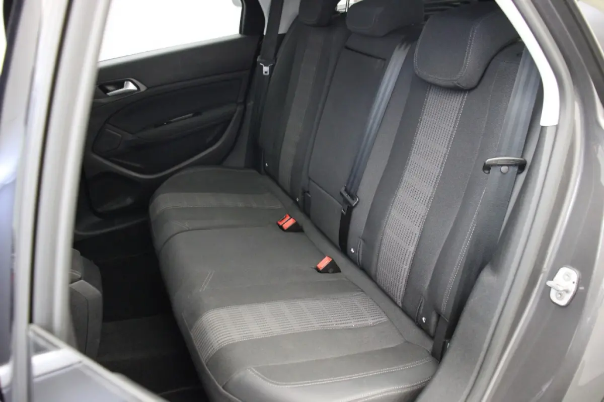1.5 BlueHDI Allure - Carplay, Massage, Stoelverw. Trekhaak