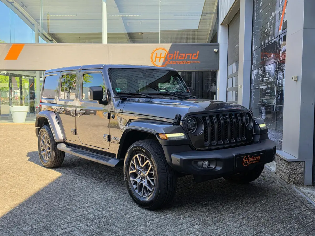4xe 380 80th Anniversary|plug in hybrid