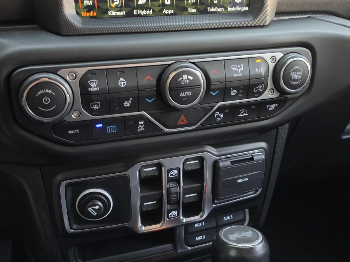 4xe 380 80th Anniversary|plug in hybrid