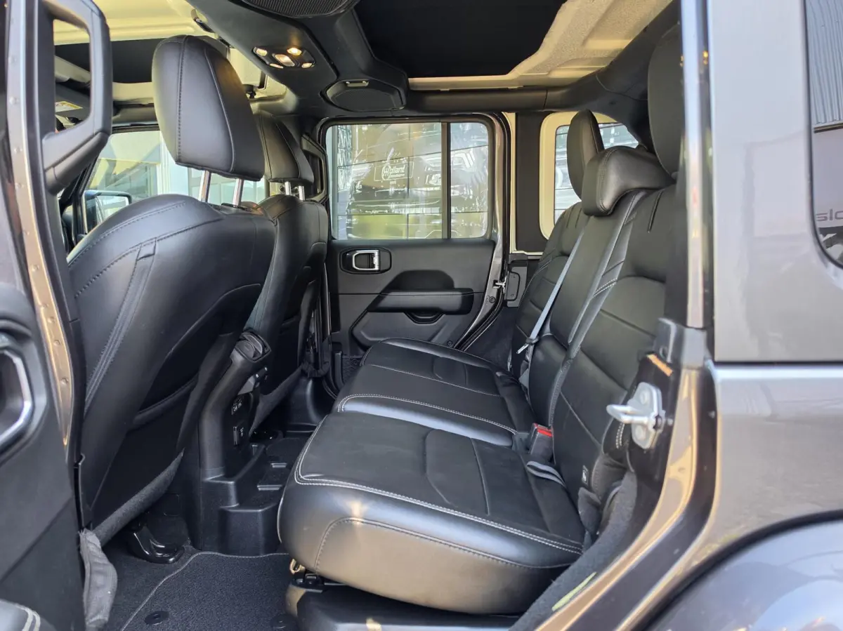 4xe 380 80th Anniversary|plug in hybrid