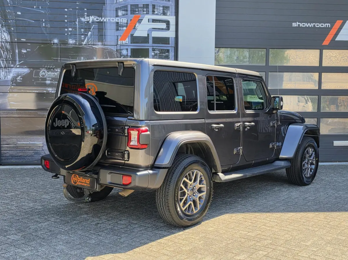4xe 380 80th Anniversary|plug in hybrid