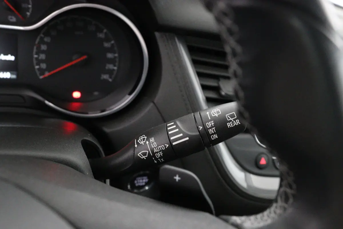 1.6 Turbo Hybrid Business Elegance | Dealer Onderhouden! | SOH 94% | LED | AGR | Camera | Navi | Clima | BLIS | Parkeersensoren | Lichtmetalen Velgen