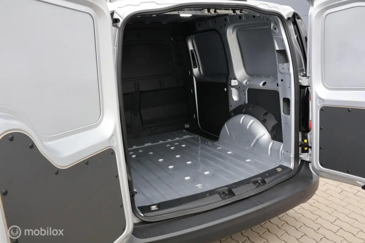 2.0 TDI comfortline | Camera I 102 pk I 220 volt in cabine
