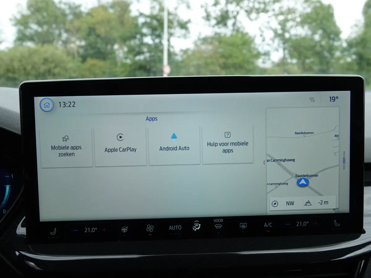 1.0 EcoBoost Hybrid 125PK ST Line X WINTER PACK | CAMERA | NAVI | CRUISE