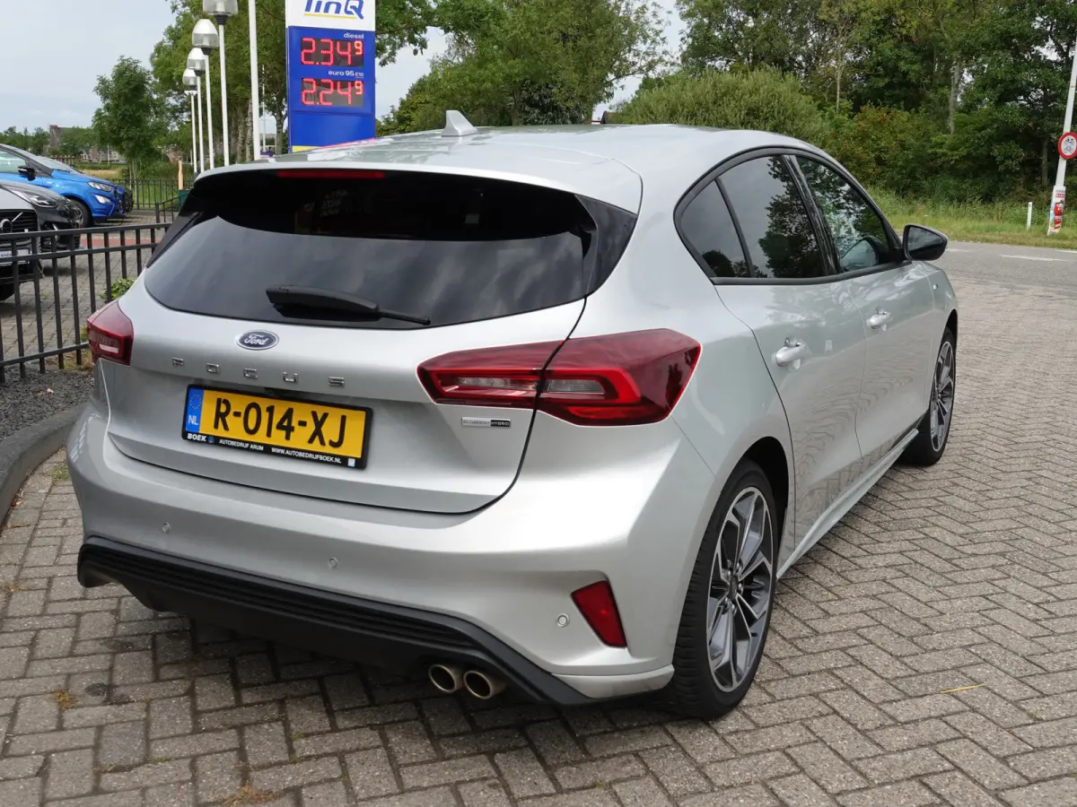 1.0 EcoBoost Hybrid 125PK ST Line X WINTER PACK | CAMERA | NAVI | CRUISE