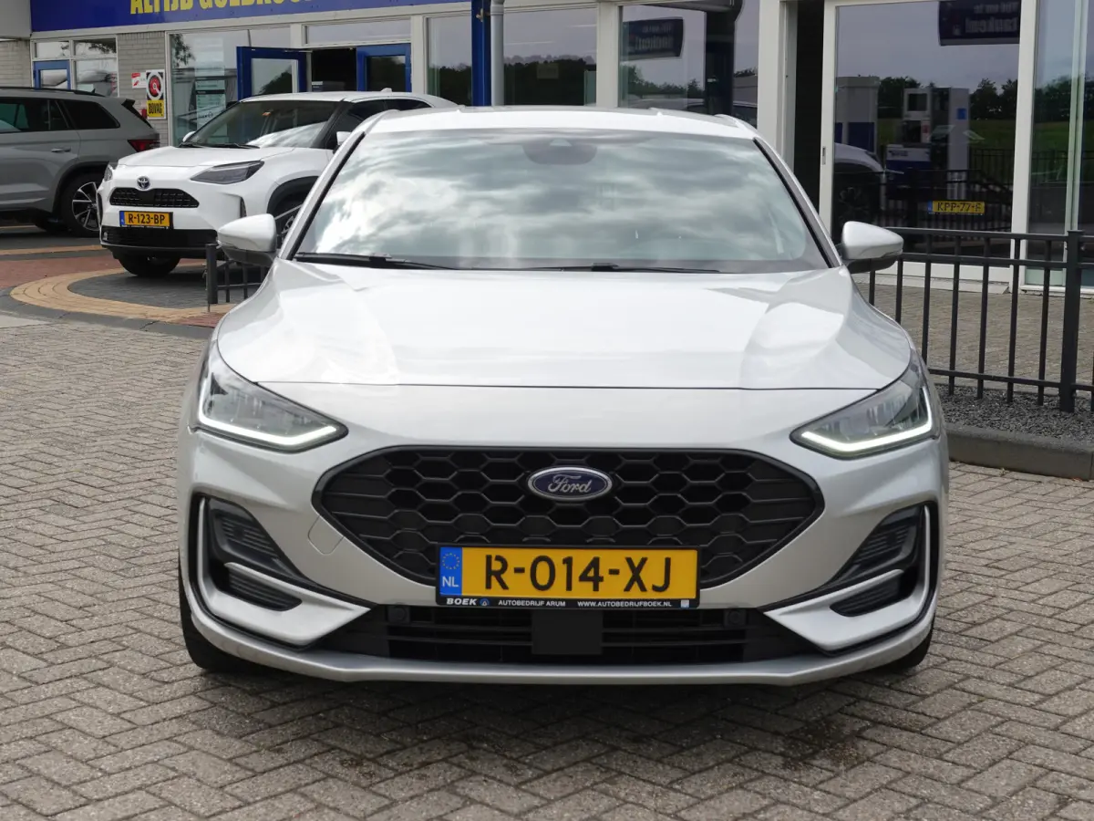 1.0 EcoBoost Hybrid 125PK ST Line X WINTER PACK | CAMERA | NAVI | CRUISE