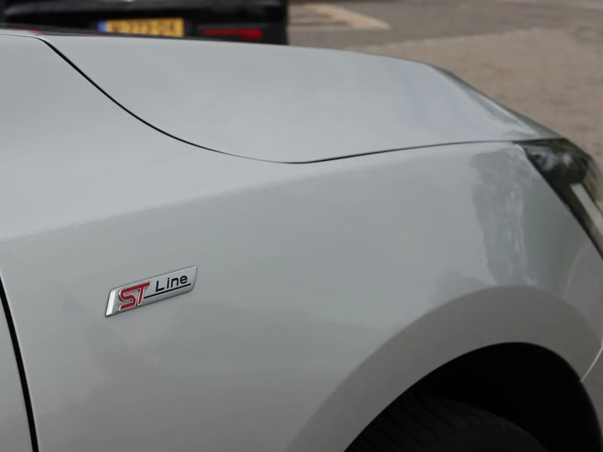 1.0 EcoBoost Hybrid 125PK ST Line X WINTER PACK | CAMERA | NAVI | CRUISE