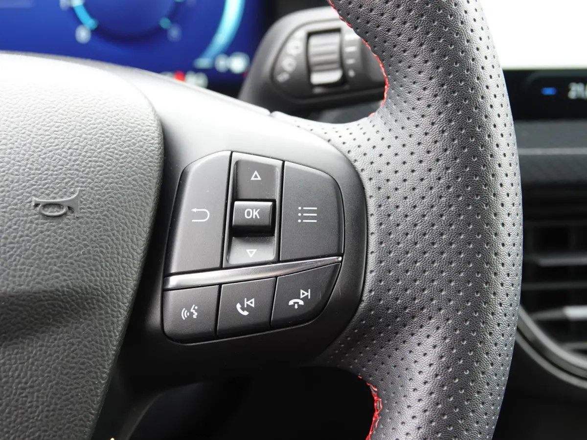 1.0 EcoBoost Hybrid 125PK ST Line X WINTER PACK | CAMERA | NAVI | CRUISE