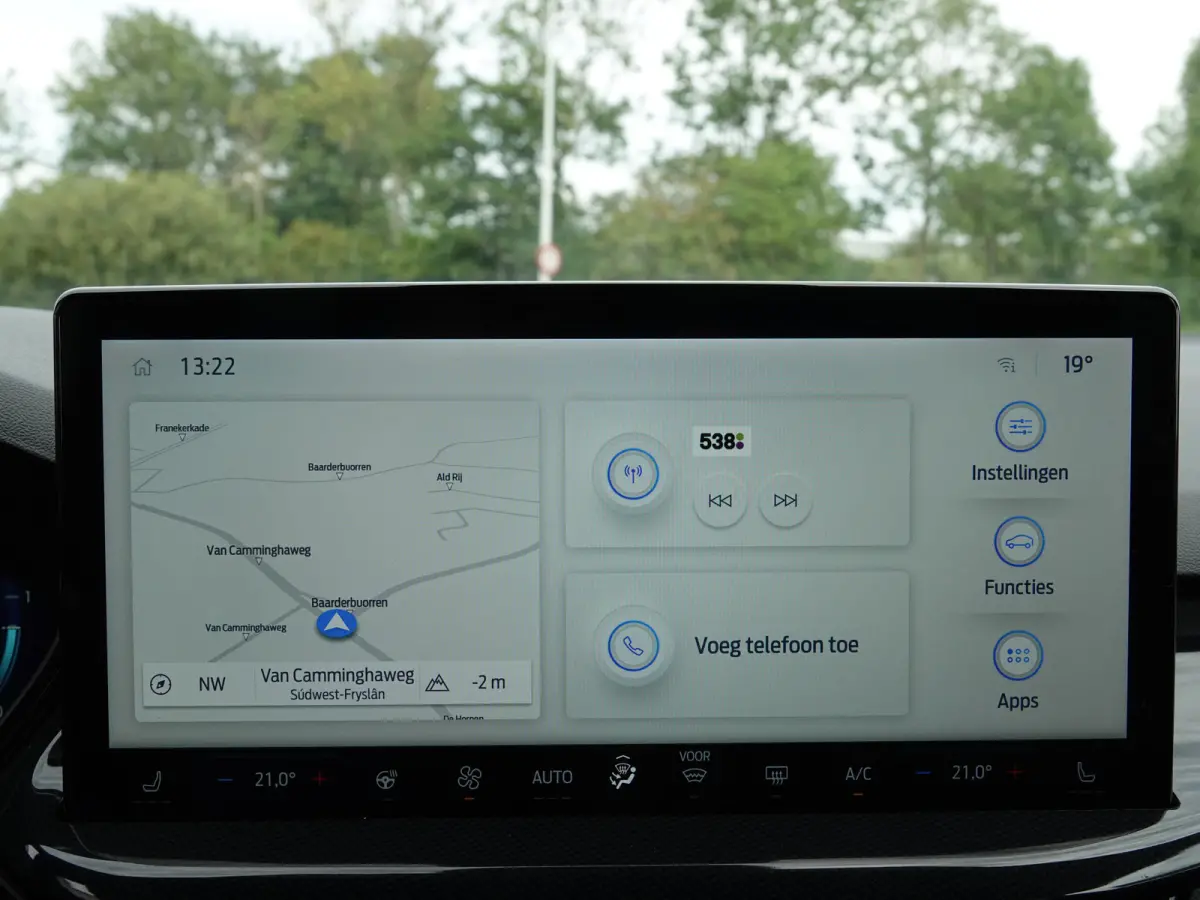 1.0 EcoBoost Hybrid 125PK ST Line X WINTER PACK | CAMERA | NAVI | CRUISE