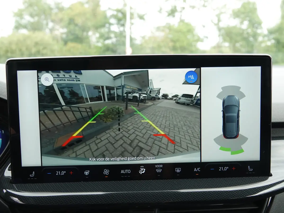 1.0 EcoBoost Hybrid 125PK ST Line X WINTER PACK | CAMERA | NAVI | CRUISE