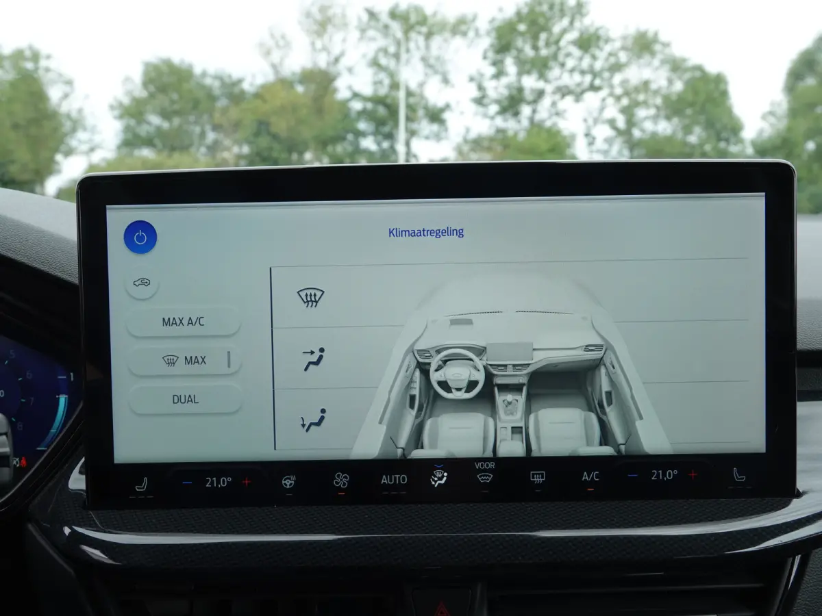 1.0 EcoBoost Hybrid 125PK ST Line X WINTER PACK | CAMERA | NAVI | CRUISE