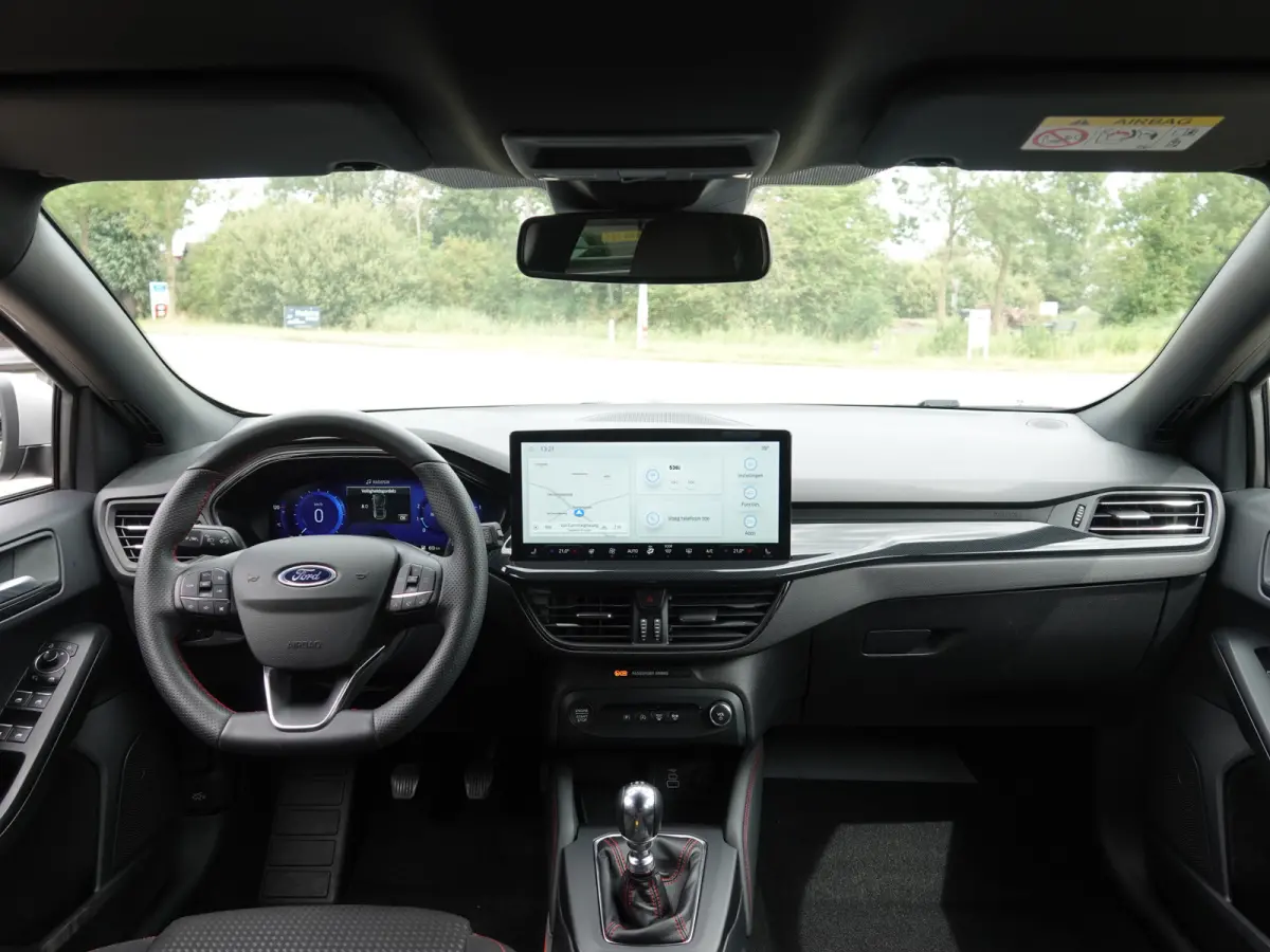 1.0 EcoBoost Hybrid 125PK ST Line X WINTER PACK | CAMERA | NAVI | CRUISE