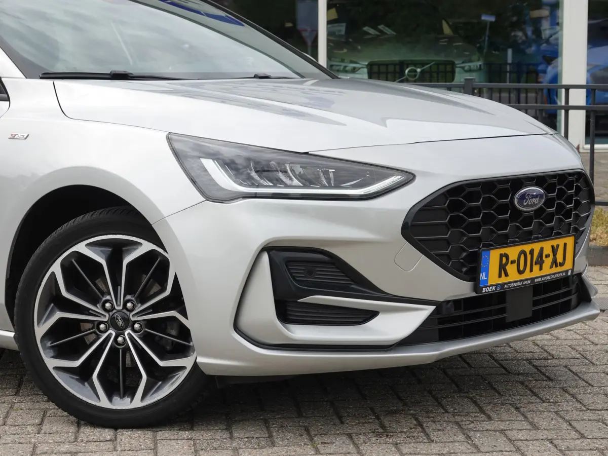 1.0 EcoBoost Hybrid 125PK ST Line X WINTER PACK | CAMERA | NAVI | CRUISE